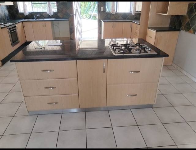 3 BEDROOM APARTMENT FOR SALE IN TERENURE